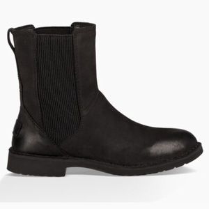 Women’s UGG Larra Boots Sz 10